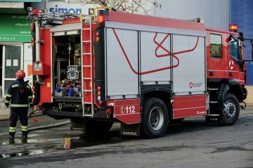 Пожар в центральном районе Тбилиси - во время тушения погиб пожарный