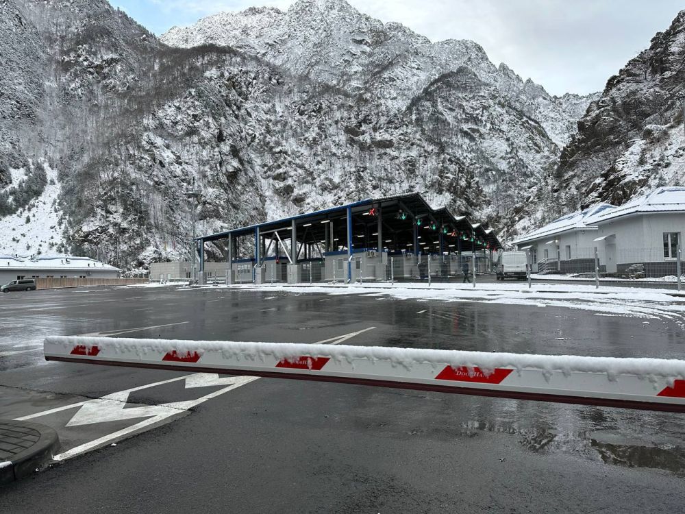 Приостановлено движение через пункт пропуска МАПП Верхний Ларс для большегрузного транспорта