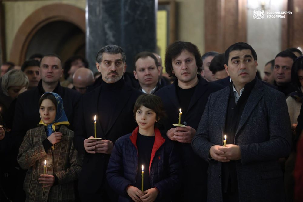 Первые лица Грузии встретили Рождество в Кафедральном соборе Самеба в Тбилиси