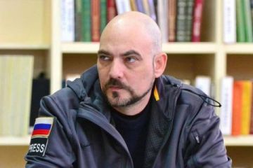 Дмитрий Стешин: Готовы новые «Минские», макет - папье-маше, лампочки, бумага , гуашь