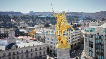В Грузии сегодня отмечают "Гиоргоба" – день памяти великомученика Георгия Победоносца, покровителя и самого почитаемого святого страны