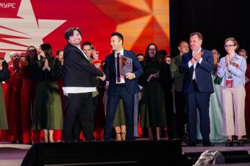Певец из Грузии стал лауреатом международного фестиваля "Солдатский конверт" в Ставрополе