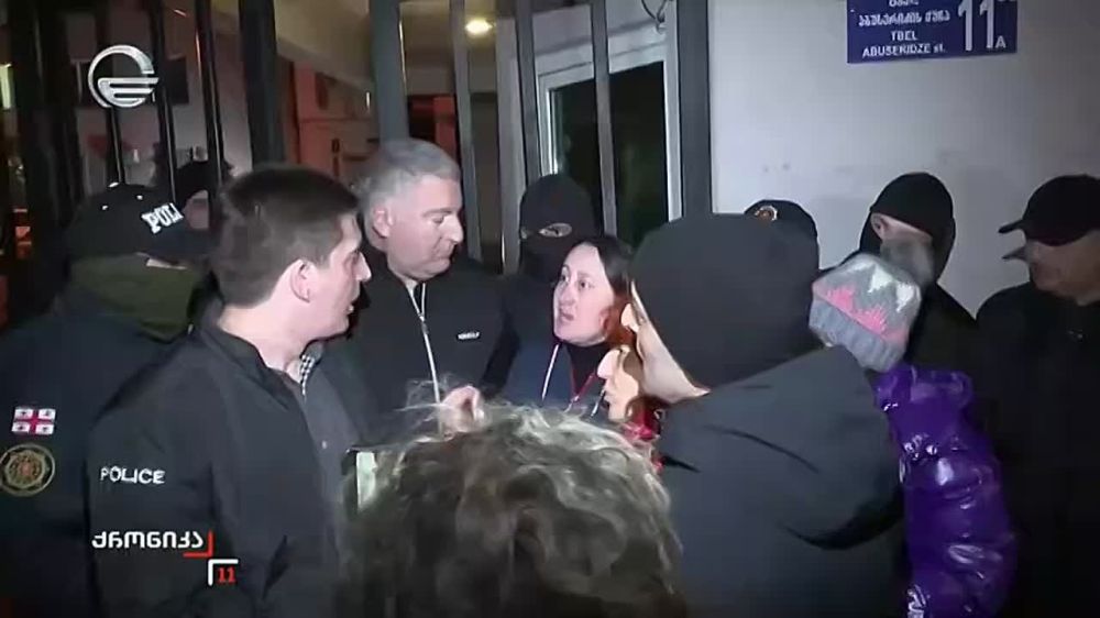 Основательница оппозиционной издательской группы Batumelebi – Netgazeti Мзия Амаглобели подала в суд на премьера Ираклия Кобахидзе, лидера парламентского большинства Мамуку Мдинарадзе и депутата от партии "Сила народа"...