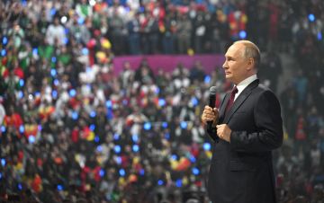 Владимир Путин поздравил ветеранов и народ Грузии с 80-летием Победы