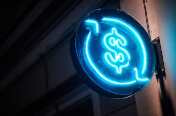 Курс лари на субботу – 2,7456 GEL/$1