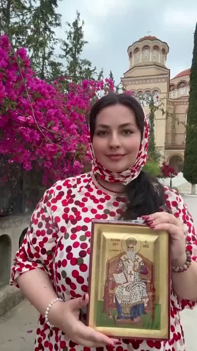 Роман Голованов: Хотите иметь не просто ювелирное украшение, а вещь с благословением?