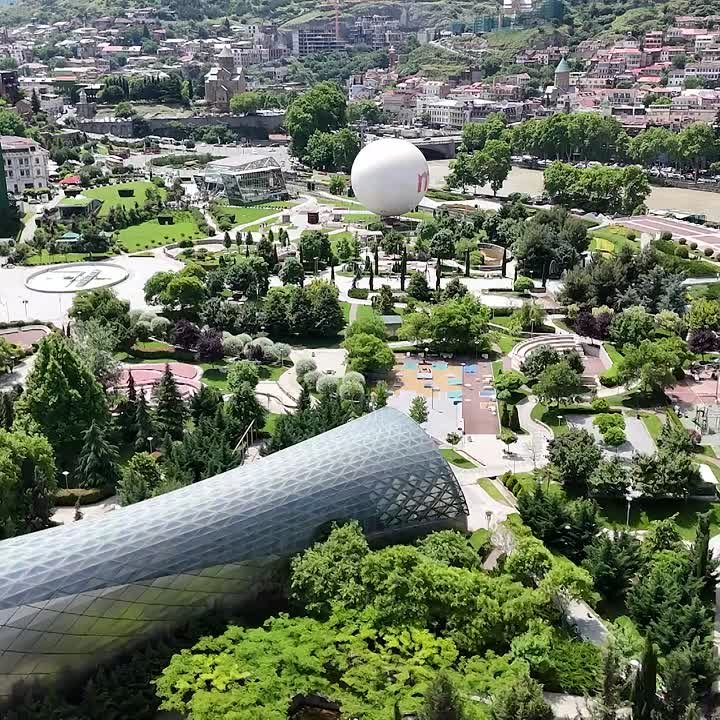 Комфортный отдых с экскурсиями и проживанием – сколько сегодня стоит отпуск в Грузии?